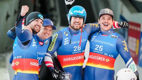 Rodel-Team beim Jubeln