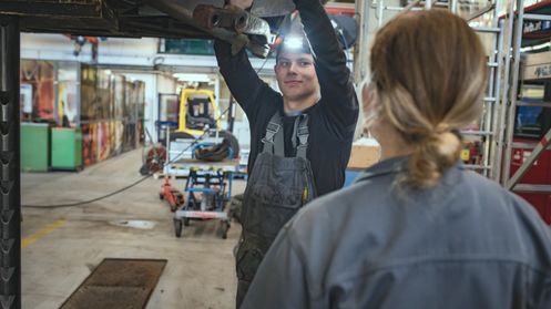 KFZ-TechnikerInnen gesucht