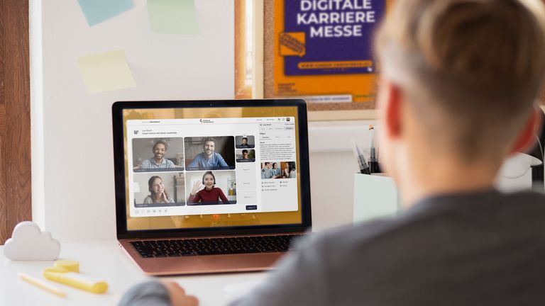 Videogespräch am Computer