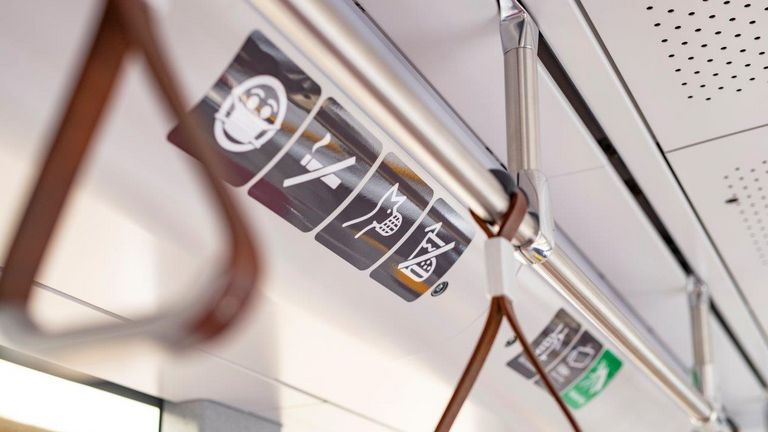 FFP2 masks are again mandatory in public transport