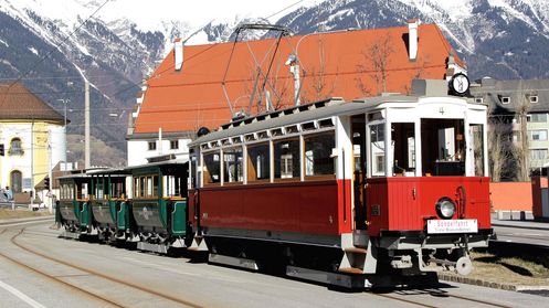 Alte Bahn auf neuen Schienen