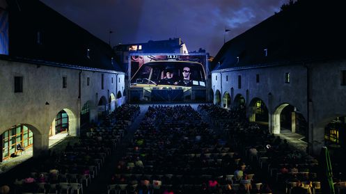 Open Air Kino im Zeughaus, Innsbruck, (c) Cinematograph Leokino Kino unter freiem Himmel