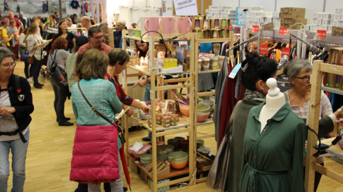BesucherInnen der Öko Fair-Messe. Mit gutem Gewissen